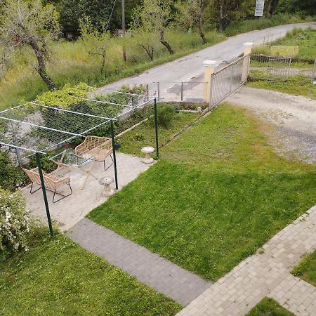 Home Amalias Kompitsion Экстерьер фото